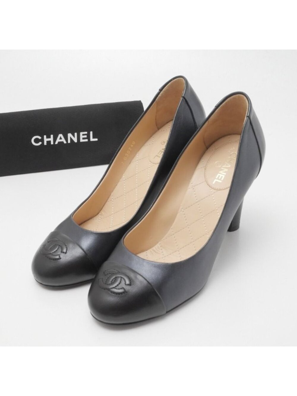 Chanel Pumps 36.5 CC Logo Bicolor Shoes